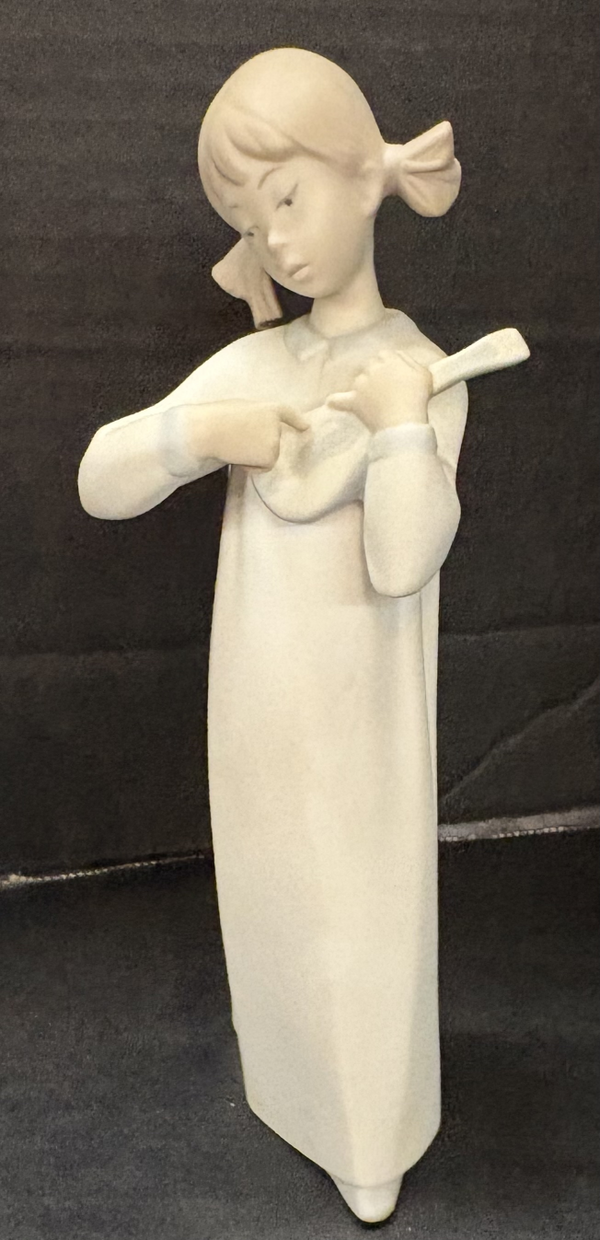 Lladro China Collectible