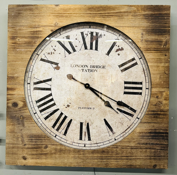 LondonBridgeStation Wall Clock