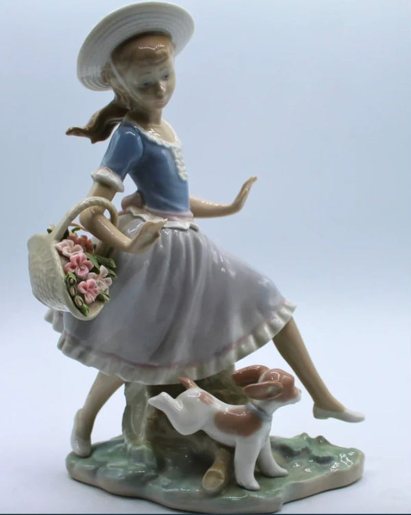 Lladro China Collectible