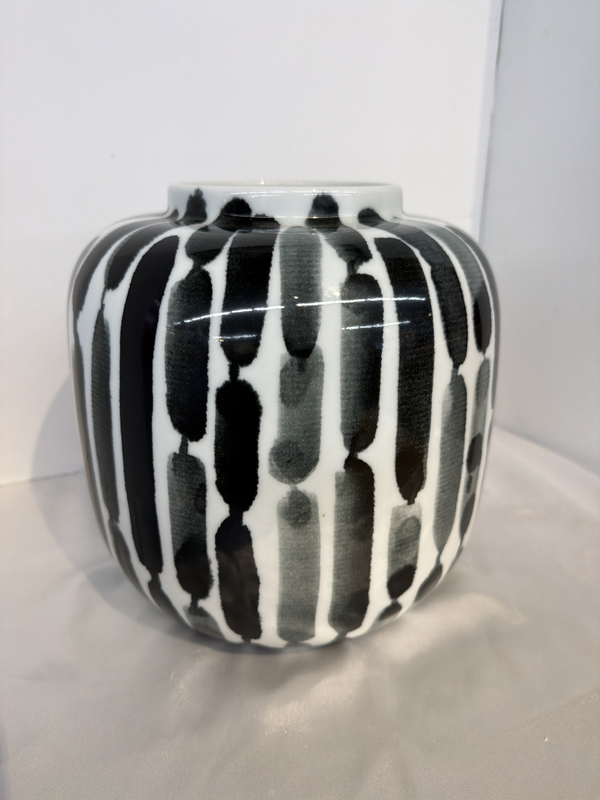 Tozai Vase