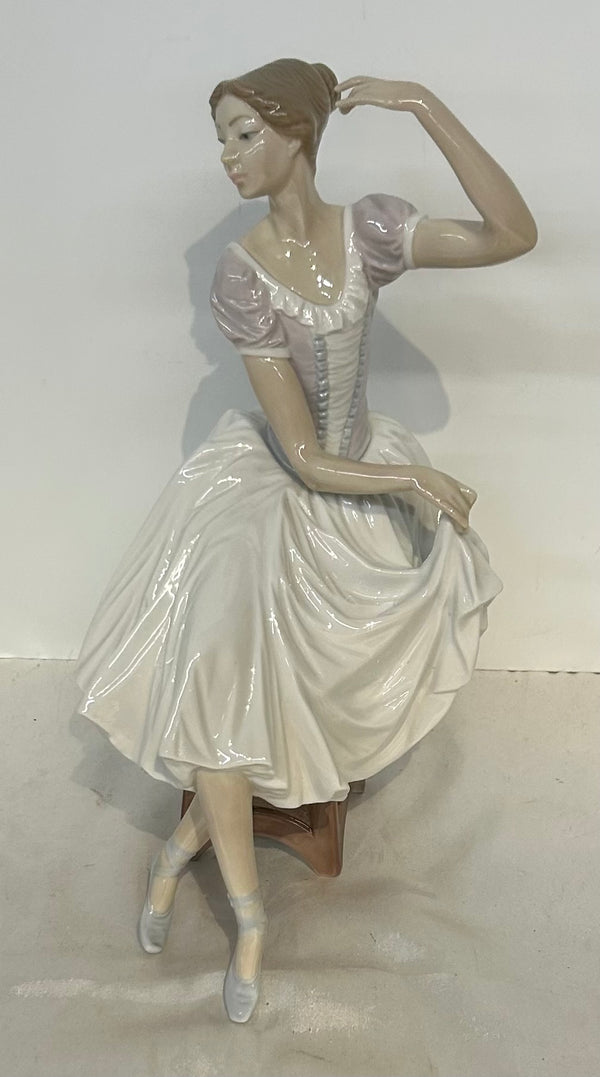 Lladro China Collectible