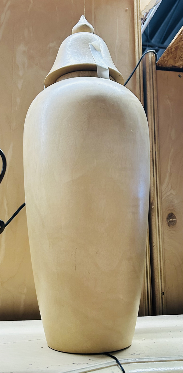 Global Views Urn