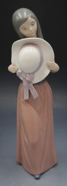 Lladro China Collectible