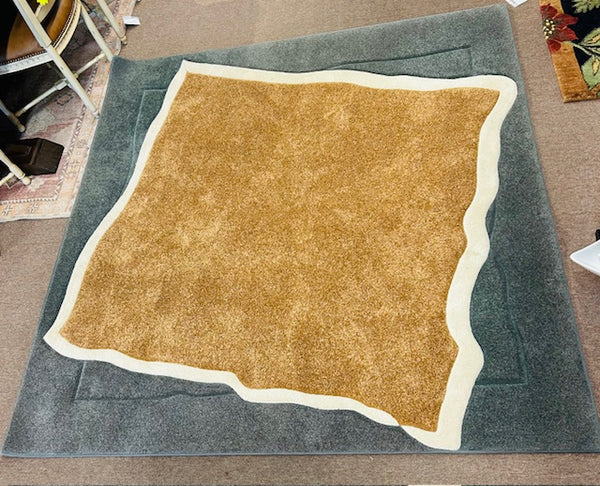 Rug