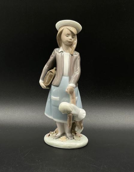 Lladro China Collectible