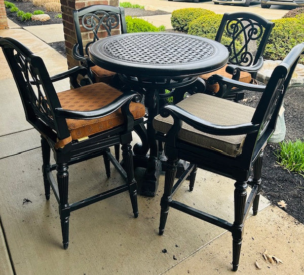 Lexington Outdoor Table