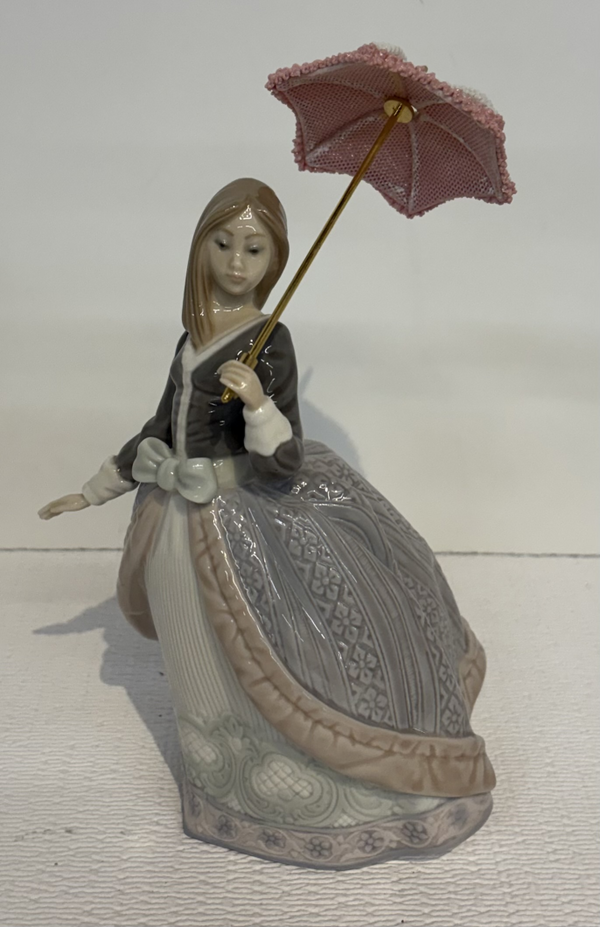 Lladro China Collectible