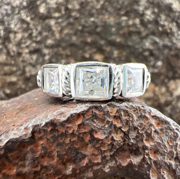 925 Judith Ripka Ring