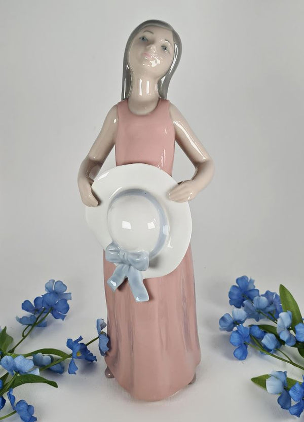 Lladro China Collectible