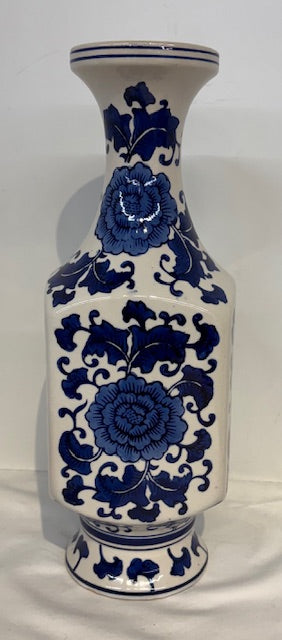 Apropos Vase