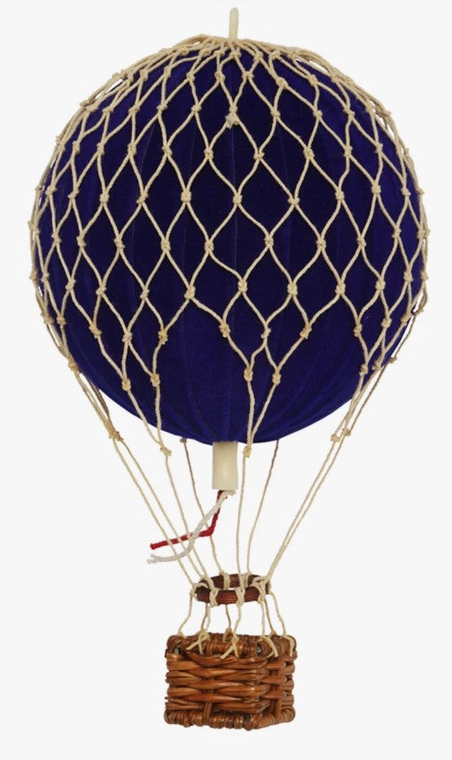 Travels Light Decor
